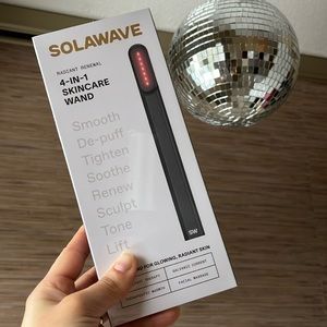 Solawave 4-in-1 skincare wand